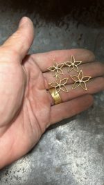 Brinco Flor com Brilhantes G - Imagem 2