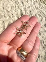 Brinco Flor com Brilhante - Imagem 2